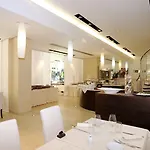 Rex Hotel