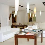 Rex Hotel