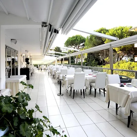 מלון Rex ליגננו סביאדורו