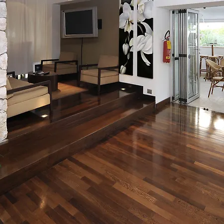 雷克斯酒店 酒店 4*