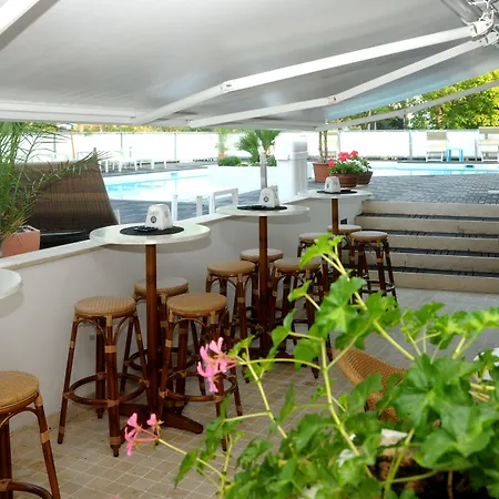 Rex Hotel
