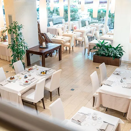 Rex מלון ליגננו סביאדורו